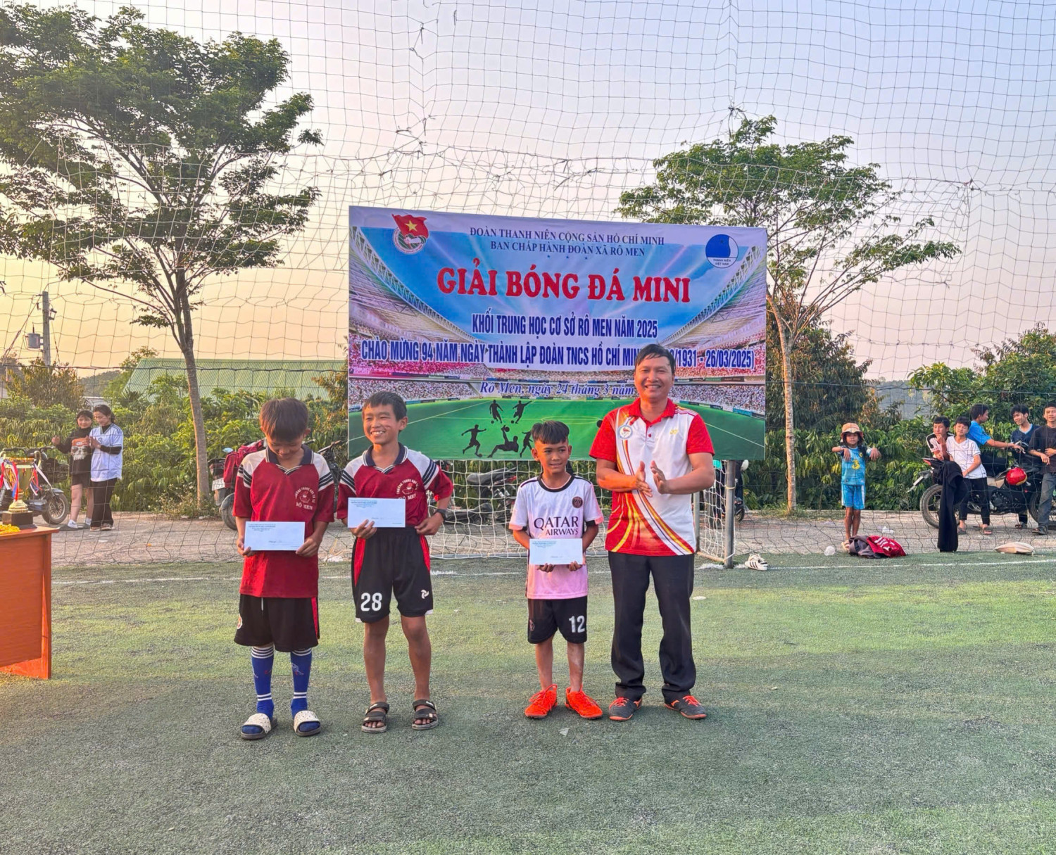 giải khuyến khích lớp 6a2, liên quân 6a3+7a3, 8a1