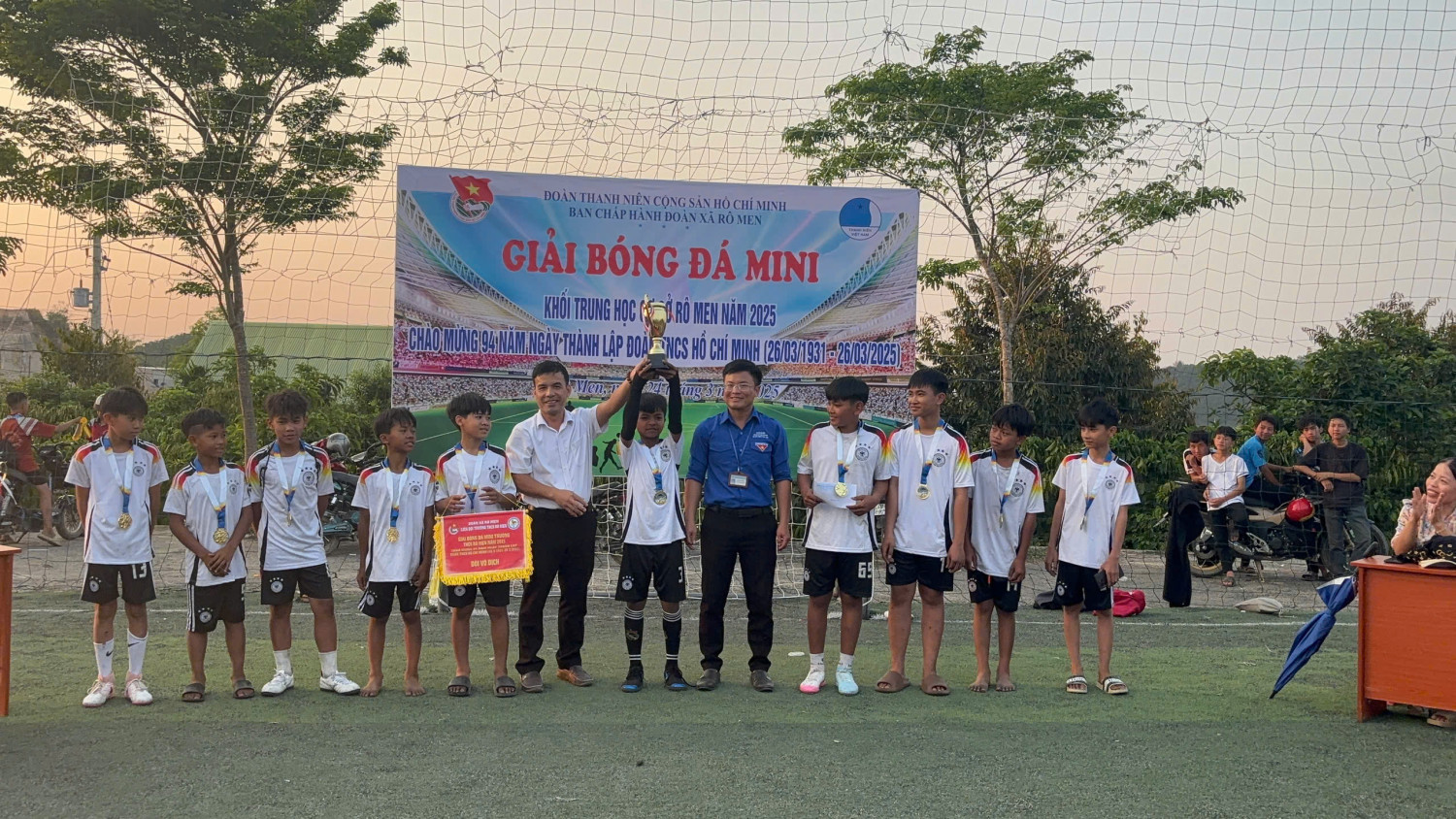 giải nhất lớp 7a1