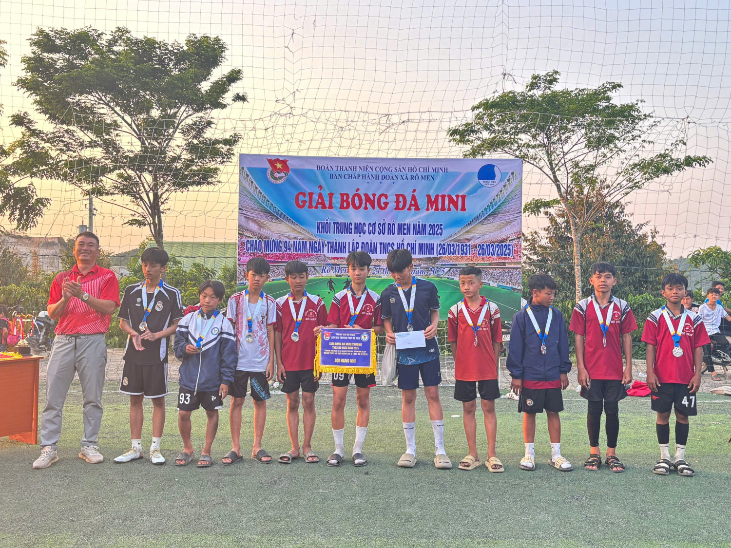 giải nhì lớp 8a2