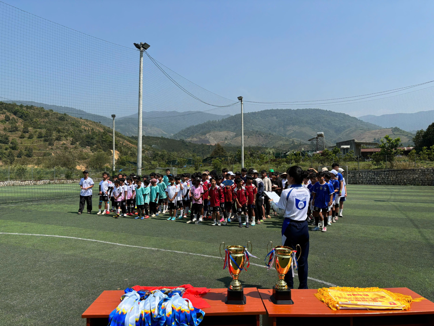 Hình ảnh lễ khai mạc giải bóng đá